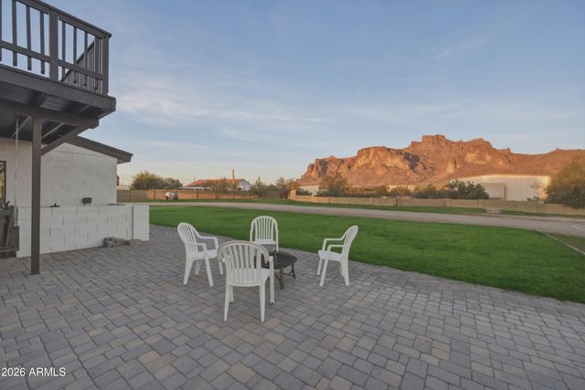 661 N AL SIEBER Road, Apache Junction, AZ 85119