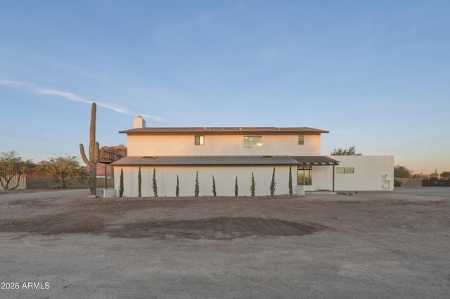 661 N AL SIEBER Road, Apache Junction, AZ 85119