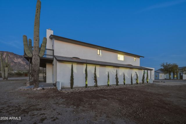 661 N AL SIEBER Road, Apache Junction, AZ 85119