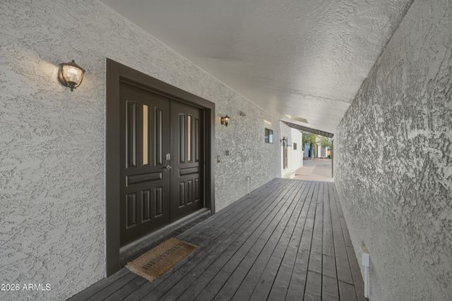 661 N AL SIEBER Road, Apache Junction, AZ 85119