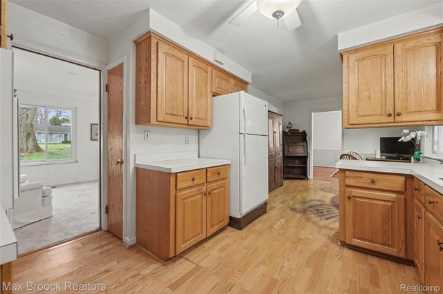 5567 Westwood Lane, Bloomfield Hills, MI 48301