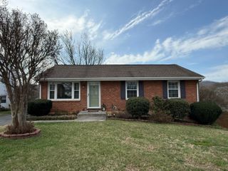 822 MORAN AVE, Salem, VA 24153