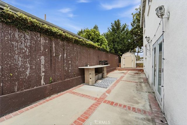 709 Warren Lane, Inglewood, CA 90302