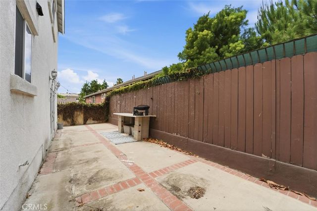 709 Warren Lane, Inglewood, CA 90302