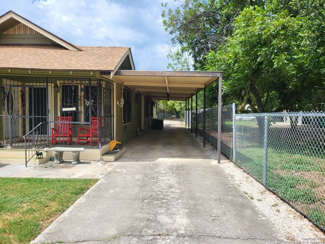 3023 W Travis, San Antonio, TX 78207
