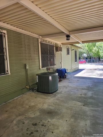 3023 W Travis, San Antonio, TX 78207