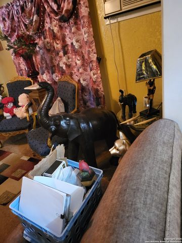 3023 W Travis, San Antonio, TX 78207