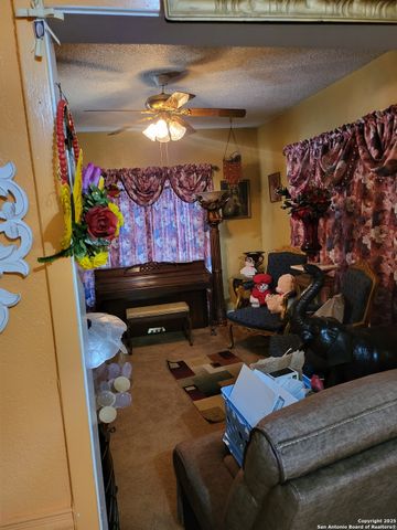 3023 W Travis, San Antonio, TX 78207