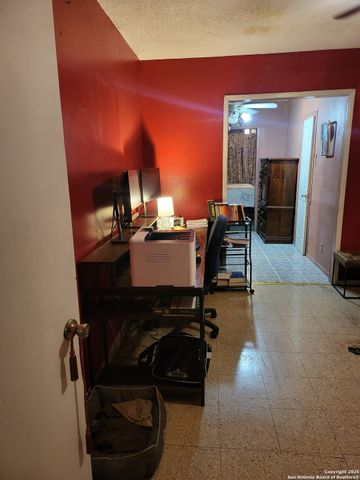 3023 W Travis, San Antonio, TX 78207