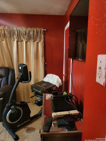 3023 W Travis, San Antonio, TX 78207