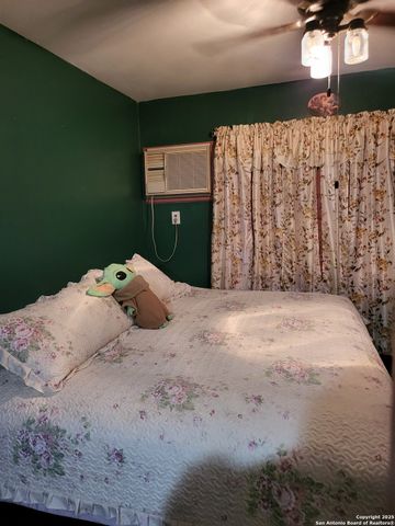 3023 W Travis, San Antonio, TX 78207