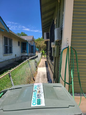 3023 W Travis, San Antonio, TX 78207