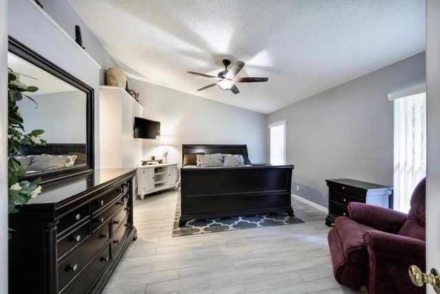 2394 SW Foxpoint Way, Palm City, FL 34990