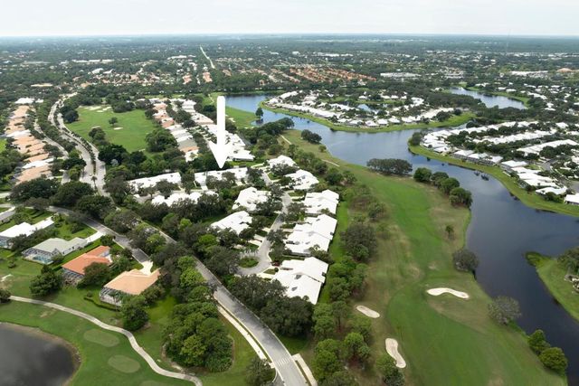 2394 SW Foxpoint Way, Palm City, FL 34990