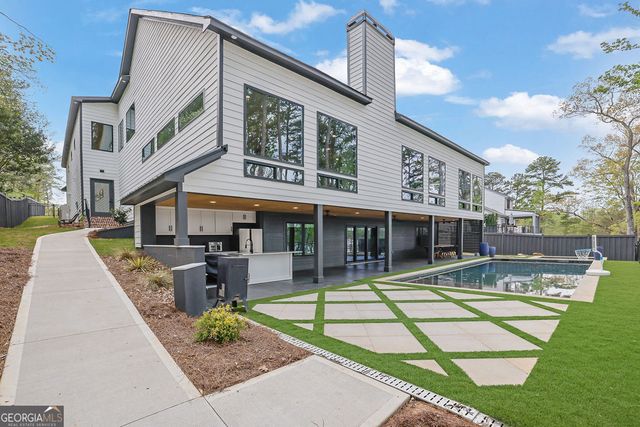 6093 Shadburn Ferry Road, Buford, GA 30518
