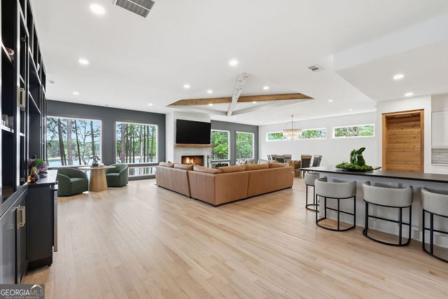 6093 Shadburn Ferry Road, Buford, GA 30518