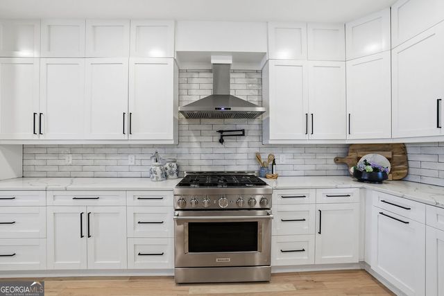 6093 Shadburn Ferry Road, Buford, GA 30518