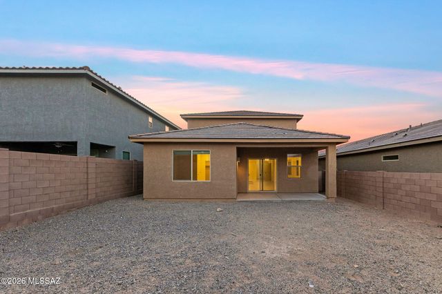 7665 S Via Casa De Campo, Tucson, AZ 85756