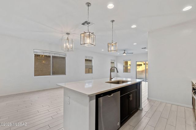 7665 S Via Casa De Campo, Tucson, AZ 85756