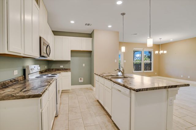 13820 Lyndon B Johnson ST, Manor, TX 78653