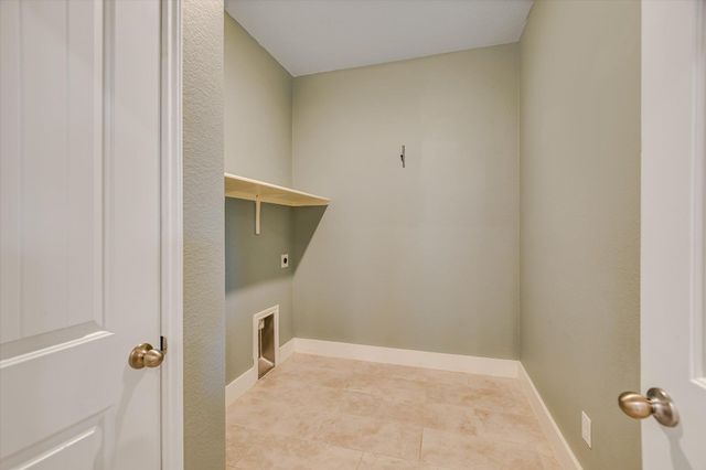 13820 Lyndon B Johnson ST, Manor, TX 78653