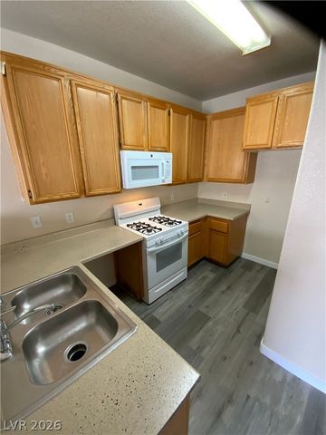 4730 Craig 1154, Las Vegas, NV 89115