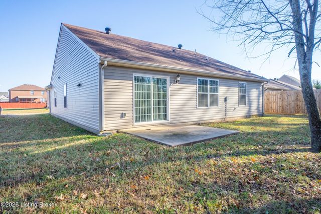 7112 Blue Stream Ct, Louisville, KY 40258