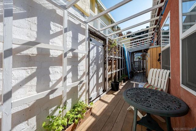 830 832 Pismo Ct, San Diego, CA 92109