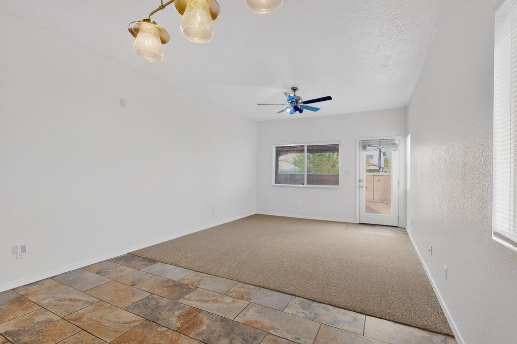 Image 16 of property listing at 8916 Oso Corridor Place NW, Albuquerque, NM 87114