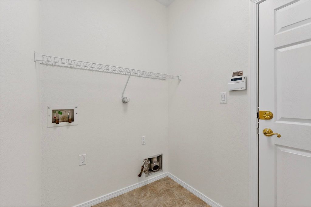 Image 19 of property listing at 8916 Oso Corridor Place NW, Albuquerque, NM 87114