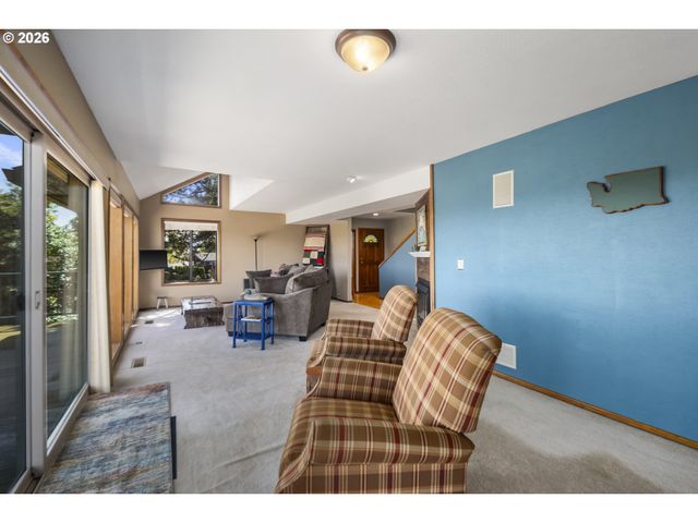 1901 Nw COUCH St, Camas, WA 98607