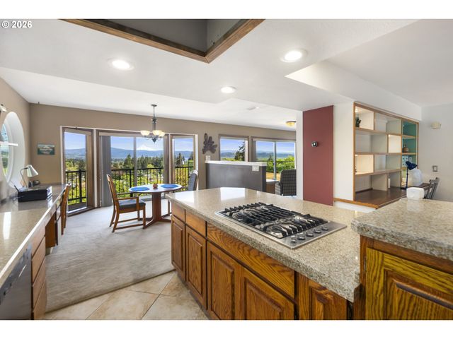 1901 Nw COUCH St, Camas, WA 98607