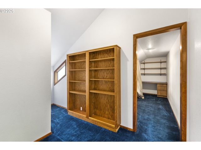 1901 Nw COUCH St, Camas, WA 98607