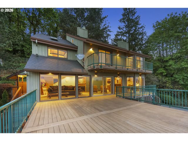 1901 Nw COUCH St, Camas, WA 98607