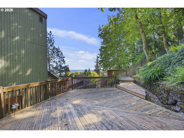1901 Nw COUCH St, Camas, WA 98607