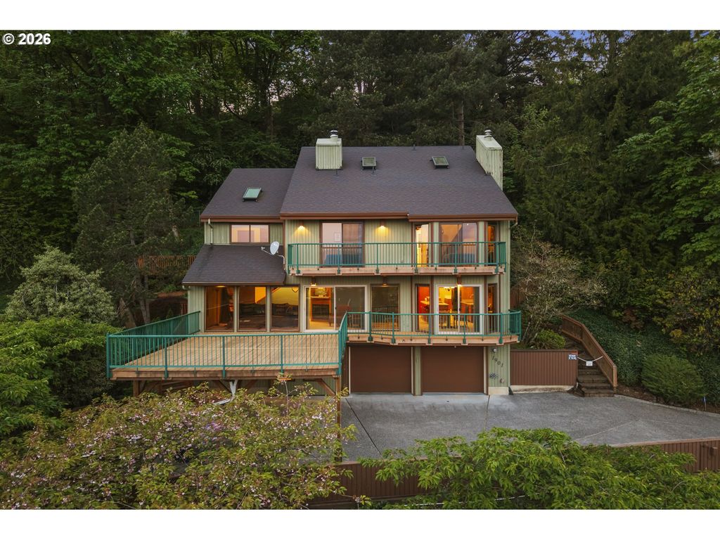 1901 Nw COUCH St, Camas, WA 98607