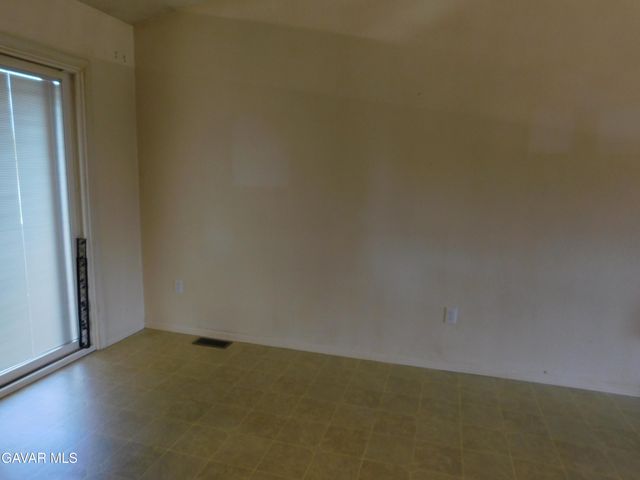 14323 Winchester Drive, Mojave, CA 93501