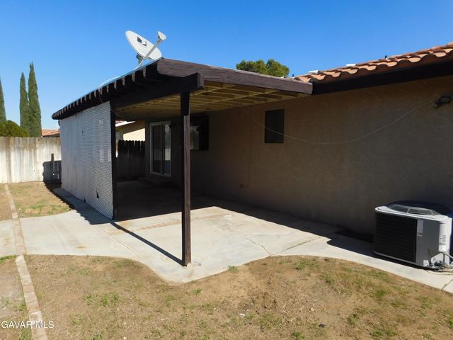 14323 Winchester Drive, Mojave, CA 93501