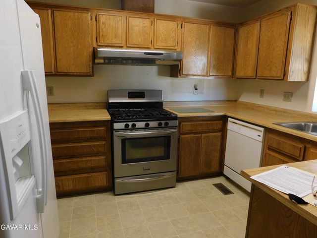 14323 Winchester Drive, Mojave, CA 93501