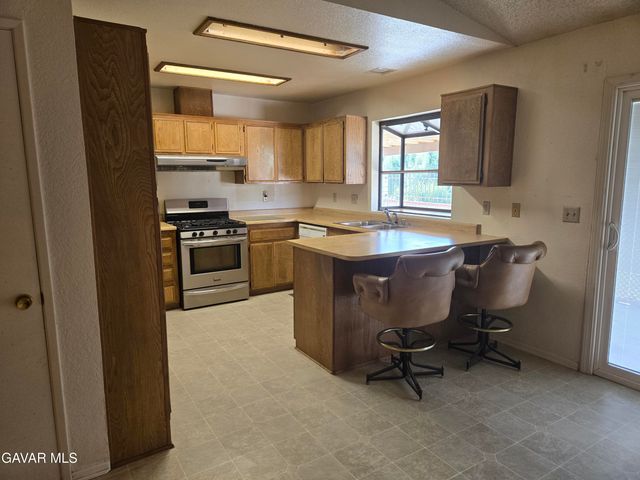 14323 Winchester Drive, Mojave, CA 93501