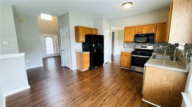 1215 Grey Rock Way, Suwanee, GA 30024