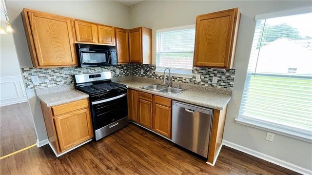 1215 Grey Rock Way, Suwanee, GA 30024