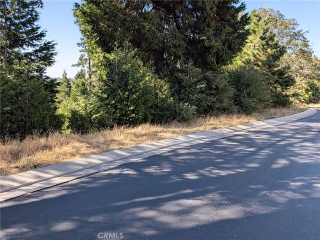 149 Mill Pond Road, Lake Arrowhead, CA 92352