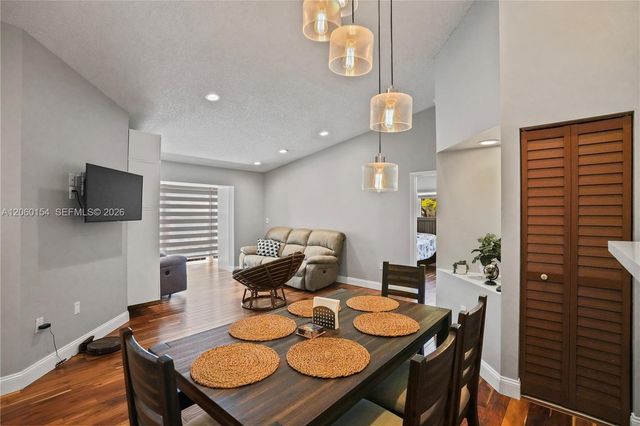 4910 NW 102nd Ave 203-8, Doral, FL 33178