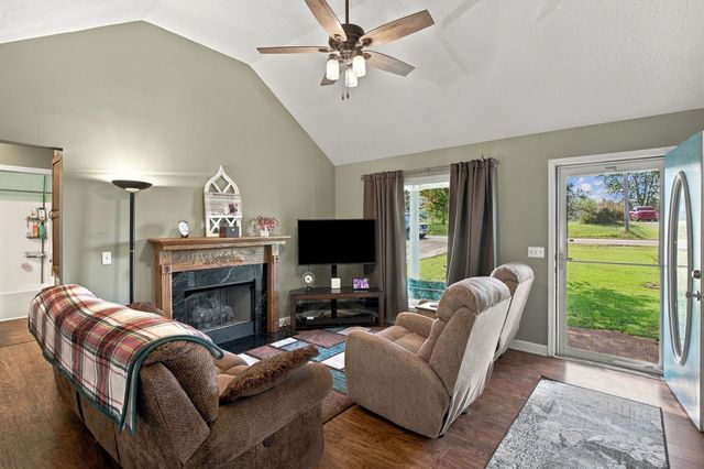 148 April Cir, Portland, TN 37148