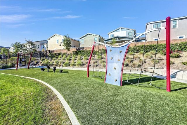 16681 Wyndham 8, Fontana, CA 92336