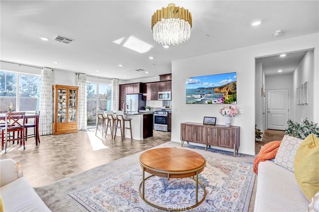16681 Wyndham 8, Fontana, CA 92336