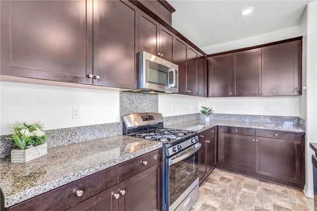 16681 Wyndham 8, Fontana, CA 92336