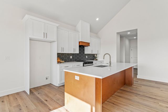 5946 S Hearthstone Court, Springfield, MO 65810