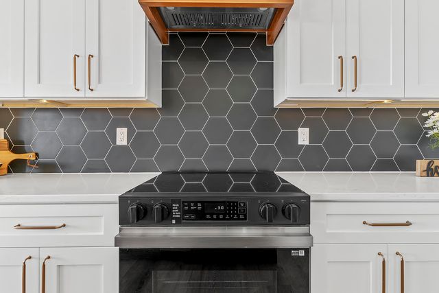 5946 S Hearthstone Court, Springfield, MO 65810